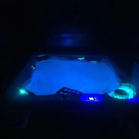Duplex 8 Personas Con Sauna Jacuzzi Y Cine *