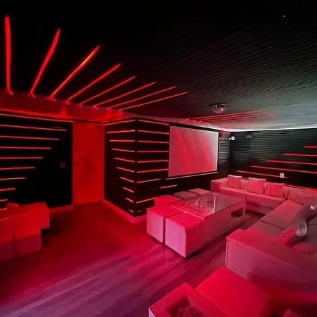 Apartment Duplex 8 Personas Con Sauna Jacuzzi Y Cine Madrid