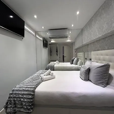 Duplex 8 Personas Con Sauna Jacuzzi Y Cine Apartment Madrid