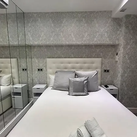 Duplex 8 Personas Con Sauna Jacuzzi Y Cine Madrid