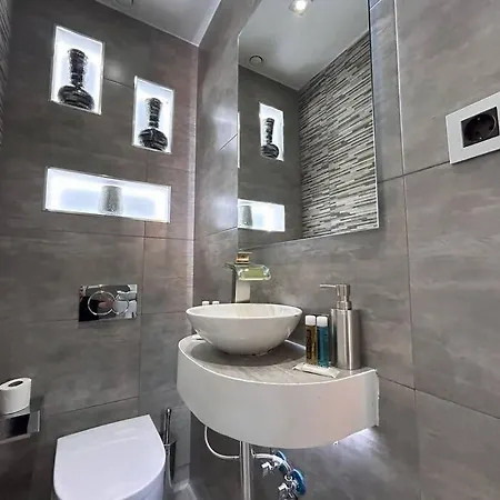 Duplex 8 Personas Con Sauna Jacuzzi Y Cine * Madrid