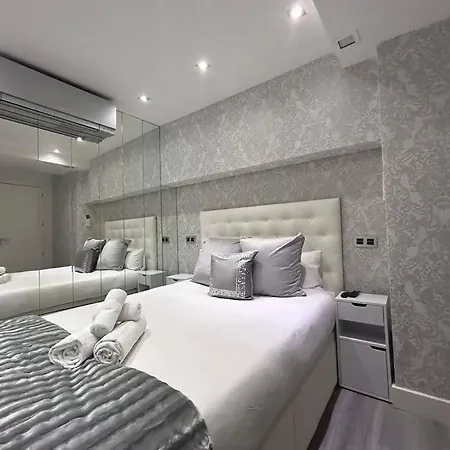 Duplex 8 Personas Con Sauna Jacuzzi Y Cine Madrid