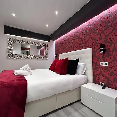 Duplex 8 Personas Con Sauna Jacuzzi Y Cine Apartamento Madrid