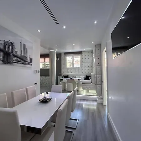 Duplex 8 Personas Con Sauna Jacuzzi Y Cine Madrid