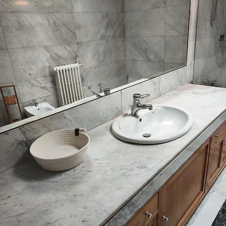 Wonderful House In Atocha Madrid