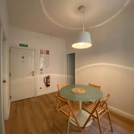 Guest house Sixrooms Plaza Mayor 4*