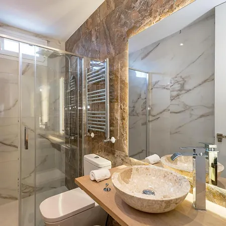 Chueca Ii Calle Barco 2br 2bh Madrid