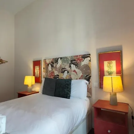 Centrally Located In 1d * Madrid