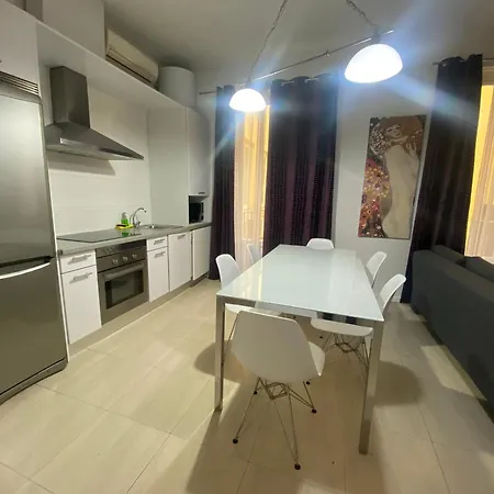 Sixrooms Relatores Guest house