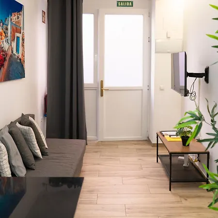 Oshun Plaza Castilla Apartment *