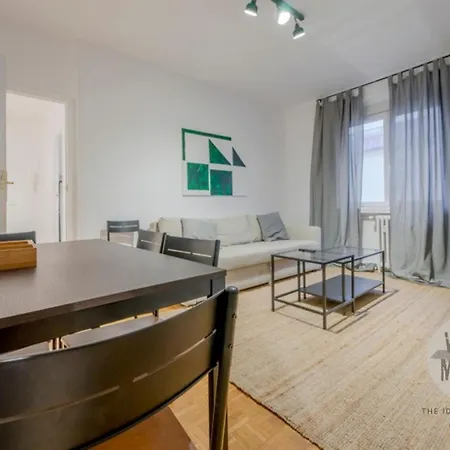 Apartment Vive Experiencia 7, En Santa Ana 6 *