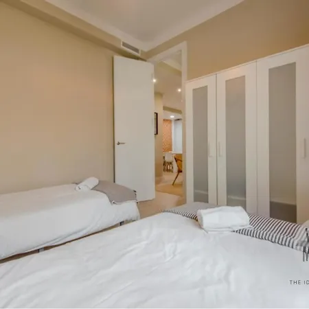 Apartment Vive La Magia 7, En Santa Ana 6 *