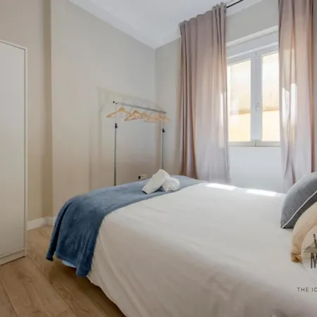 Apartamento Vive La Magia 7, En Santa Ana 6 Madri