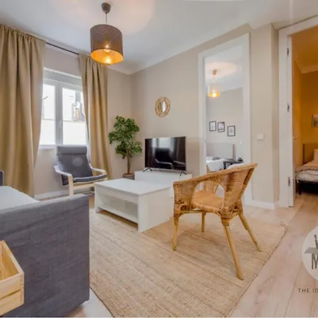 Apartamento Vive La Magia 7, En Santa Ana 6 *