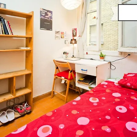 Individual Con Ventana A Patio Bed & Breakfast *