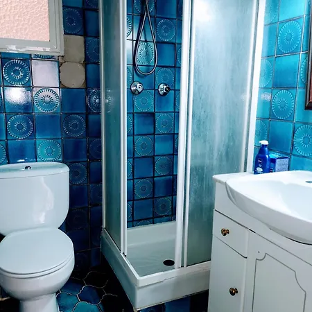 Individual Con Ventana A Patio Bed & Breakfast *