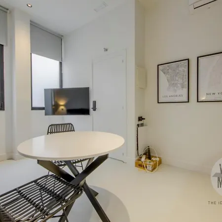 Ritmo En 2, Vive Mira El Rio Alta 10 E3 Apartment Madrid