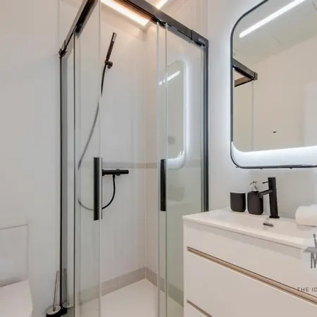 Ritmo En 2, Vive Mira El Rio Alta 10 E3 Apartment Madrid