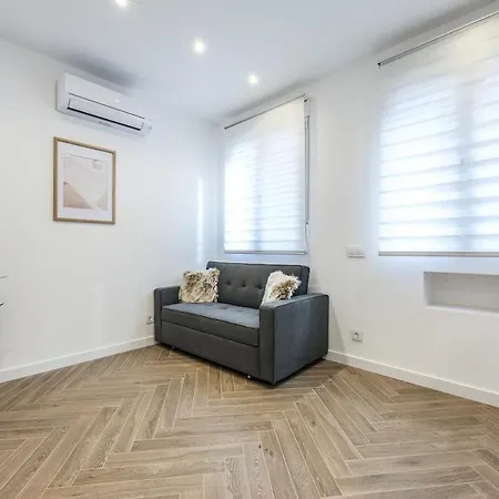 Urban Tranquility In With Modern Comforts *
