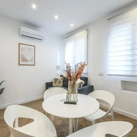 Urban Tranquility In With Modern Comforts Madrid