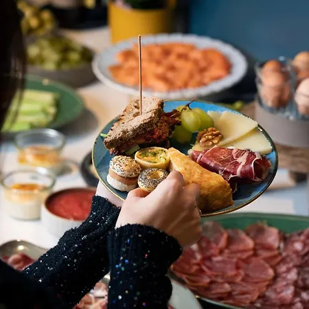 Radisson Blu Hotel, Prado 4* Madrid