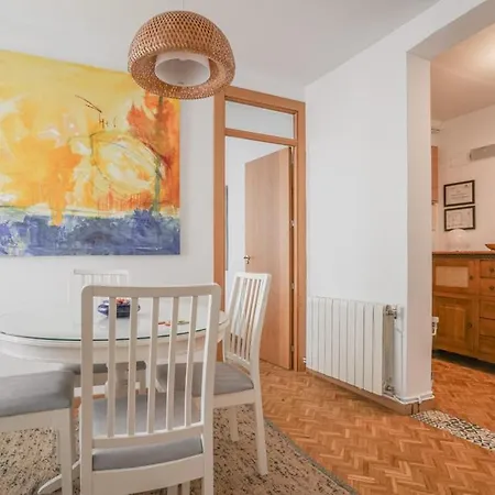 Bright & Cozy 2bd - Opera Area *