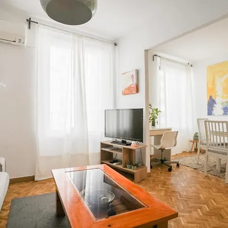 Bright & Cozy 2bd - Opera Area *