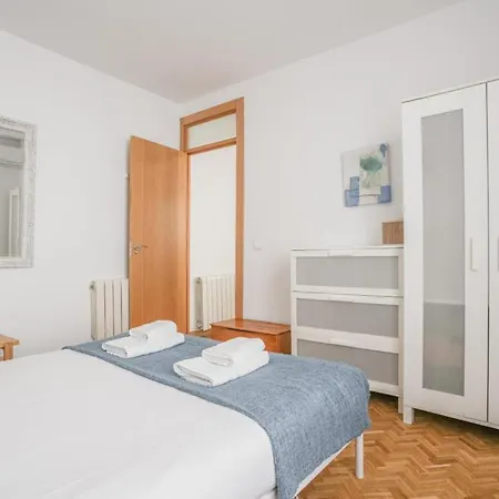 Bright & Cozy 2bd - Opera Area