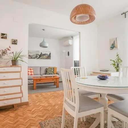 Apartment Bright & Cozy 2bd - Opera Area *