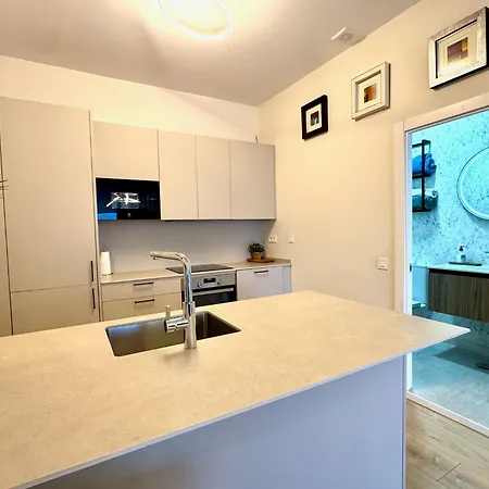 Gold Aparment Wifi Ac Services E1 * Madrid