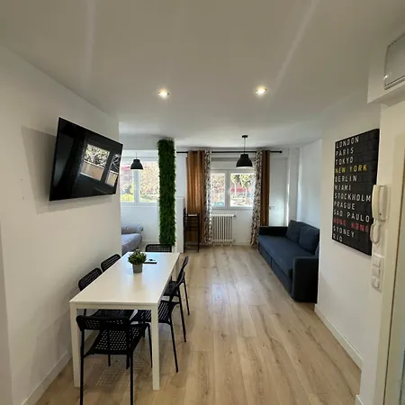 Homely River Apartamento *