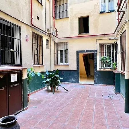 Estudio Coqueto En Malasana Madrid