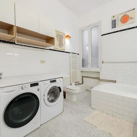 Gran Via-sol Spacious 3 Bedrooms & 2 Wcs Apartment *