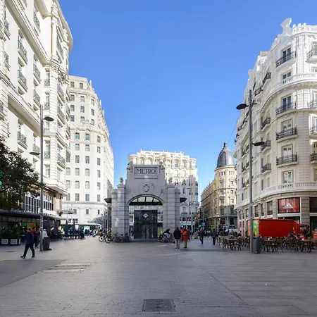Apartment Gran Via-sol Spacious 3 Bedrooms & 2 Wcs *