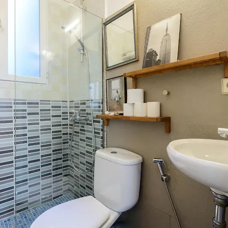 Apartment Gran Via-sol Spacious 3 Bedrooms & 2 Wcs Madrid