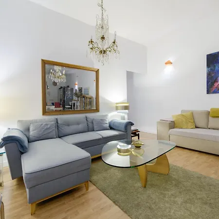Gran Via-sol Spacious 3 Bedrooms & 2 Wcs * Madrid
