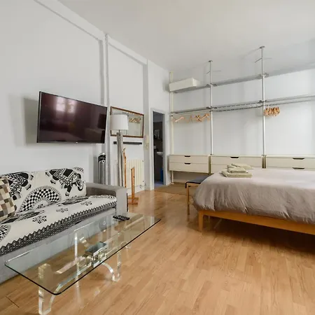 Gran Via-sol Spacious 3 Bedrooms & 2 Wcs Apartment