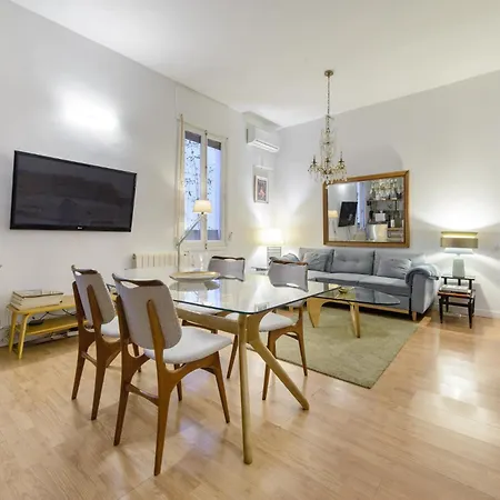 Gran Via-sol Spacious 3 Bedrooms & 2 Wcs Apartment *