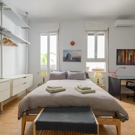 Gran Via-sol Spacious 3 Bedrooms & 2 Wcs Madrid