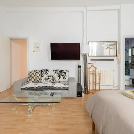 Gran Via-sol Spacious 3 Bedrooms & 2 Wcs Apartment Madrid