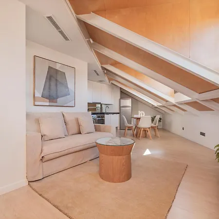 Luxury In Barrio Palacio Madrid
