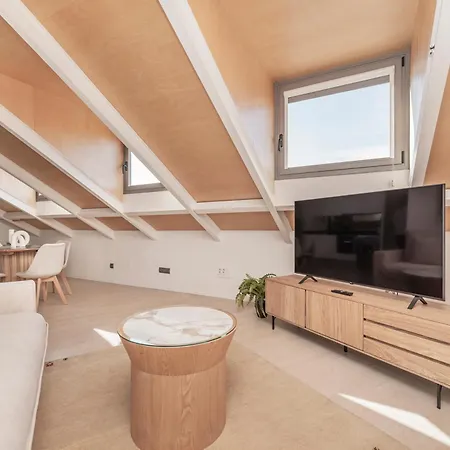 Luxury In Barrio Palacio Apartment