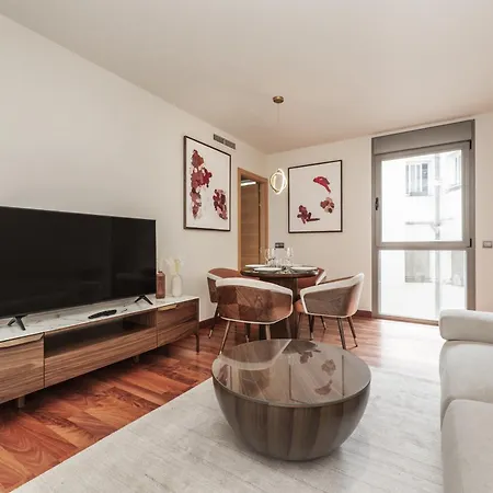 Luxury In Barrio Palacio Apartment