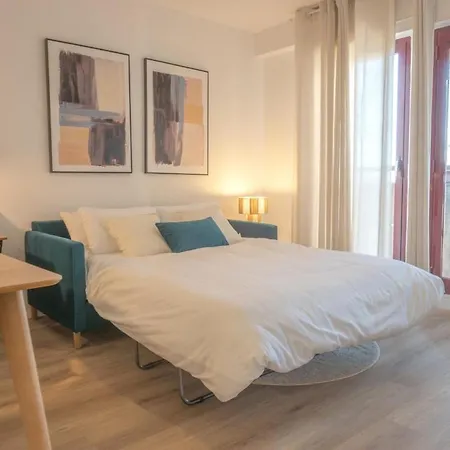 Apartment Elegant Temporary On Street Hiruela Temporal Hrl1710 Madrid