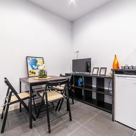Charming Modern In Barrio De Letras * Madrid