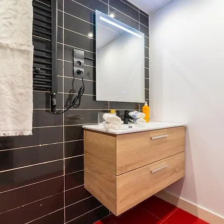Charming Modern In Barrio De Letras Apartment Madrid