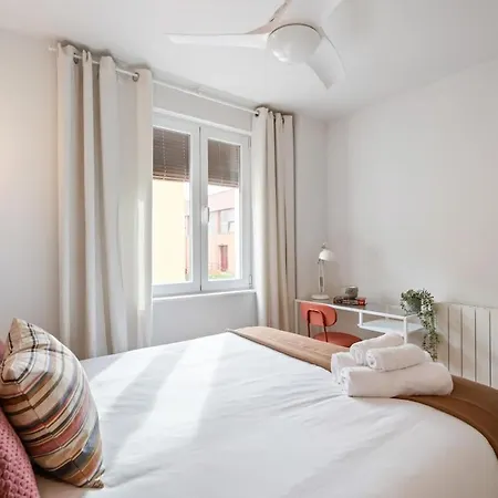 And Bright In Puerta Del Angel - Cabello Apartment