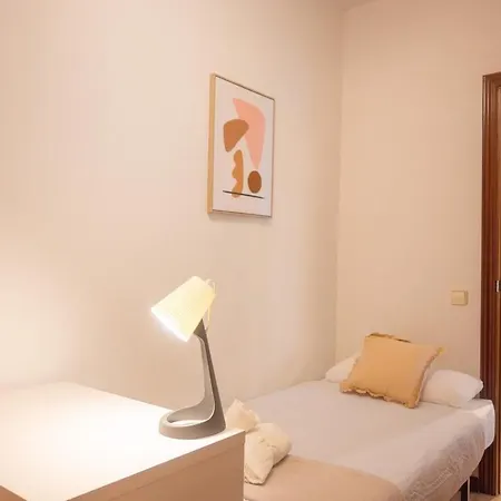 Apartment Cozy 3-bedroom With Balcony In Chamberi Temporal Fei5 *