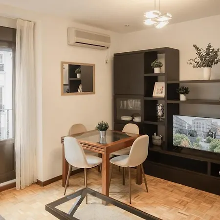 Cozy 3-bedroom With Balcony In Chamberi Temporal Fei5 Apartment *