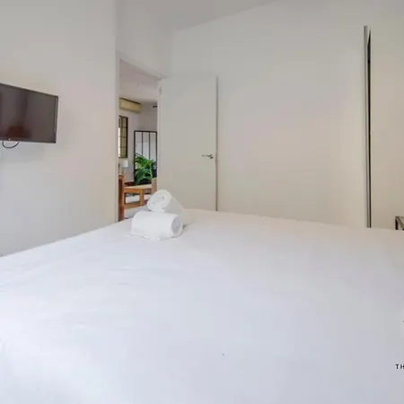 Vibrante Y Moderna 7, Conoce Toledo 77 * Madrid